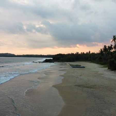 Hiru Villa Tangalle Buitenkant foto